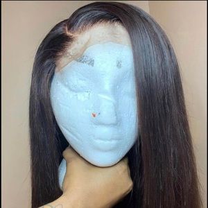 4 brand new lace front wigs !!!